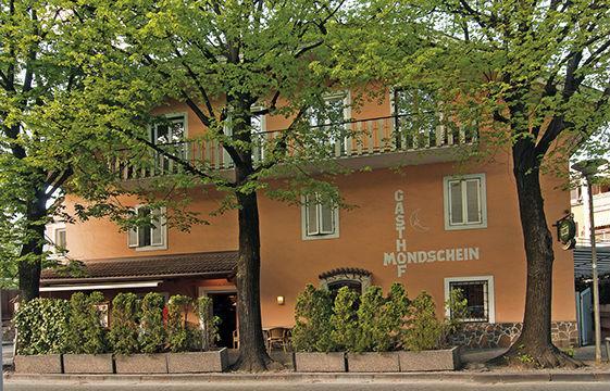 Готель Gasthof Mondschein Мерано Екстер'єр фото